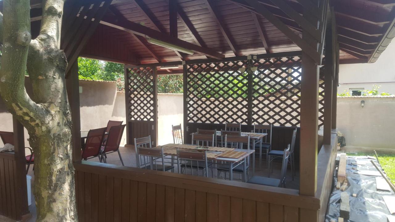 Vila Alex Hotel Calimanesti Exterior photo